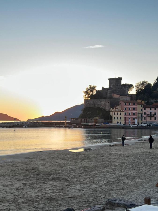 La Torretta A San Terenzo Hotel Lerici Kültér fotó